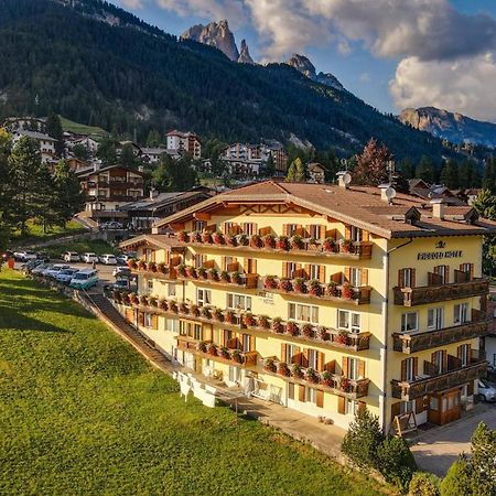 Al Piccolo Hotel Vigo di Fassa Bagian luar foto