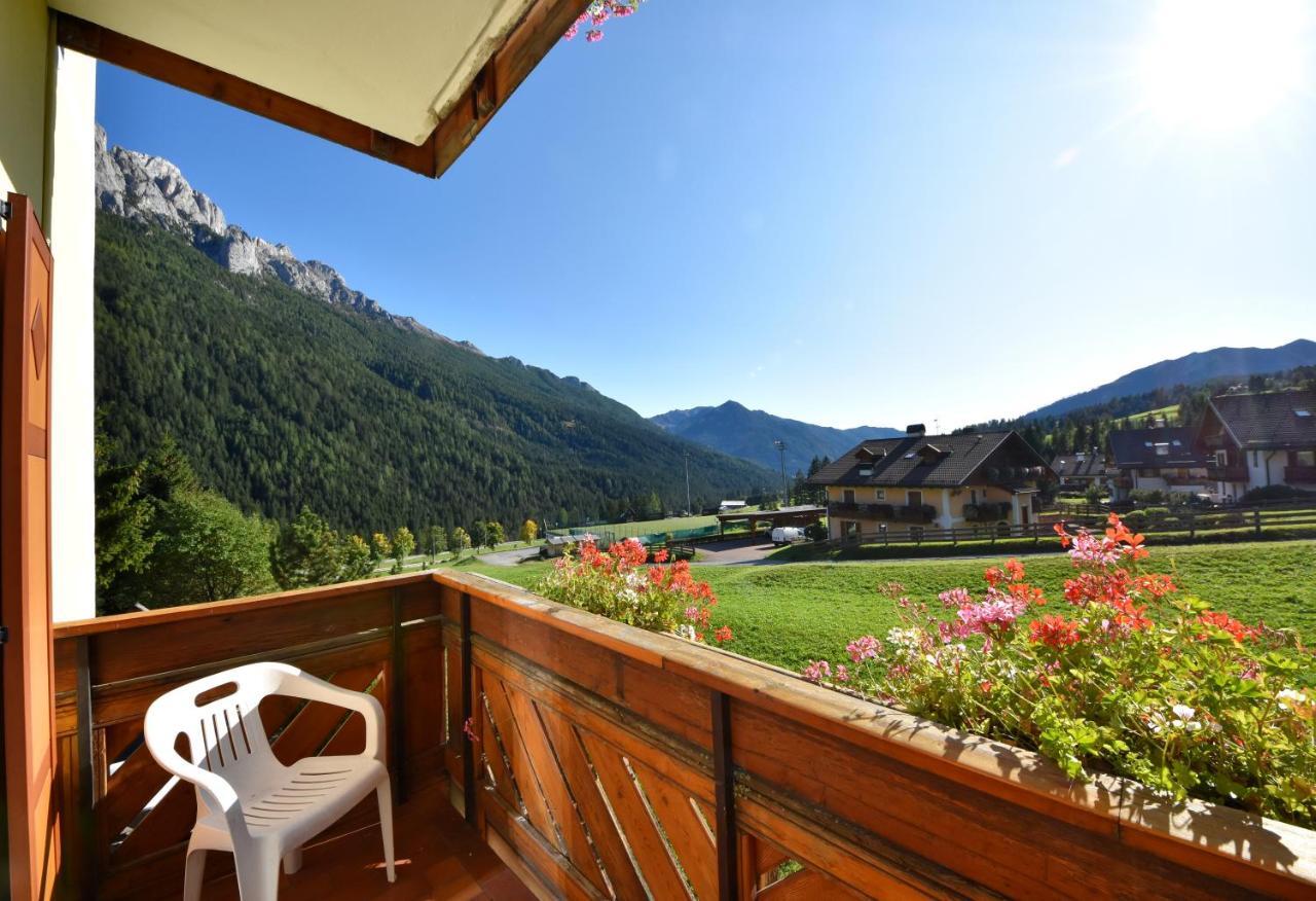 Al Piccolo Hotel Vigo di Fassa Bagian luar foto